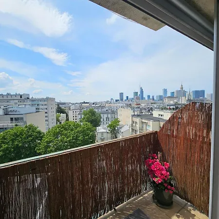 Apartment In The Center With Skyline